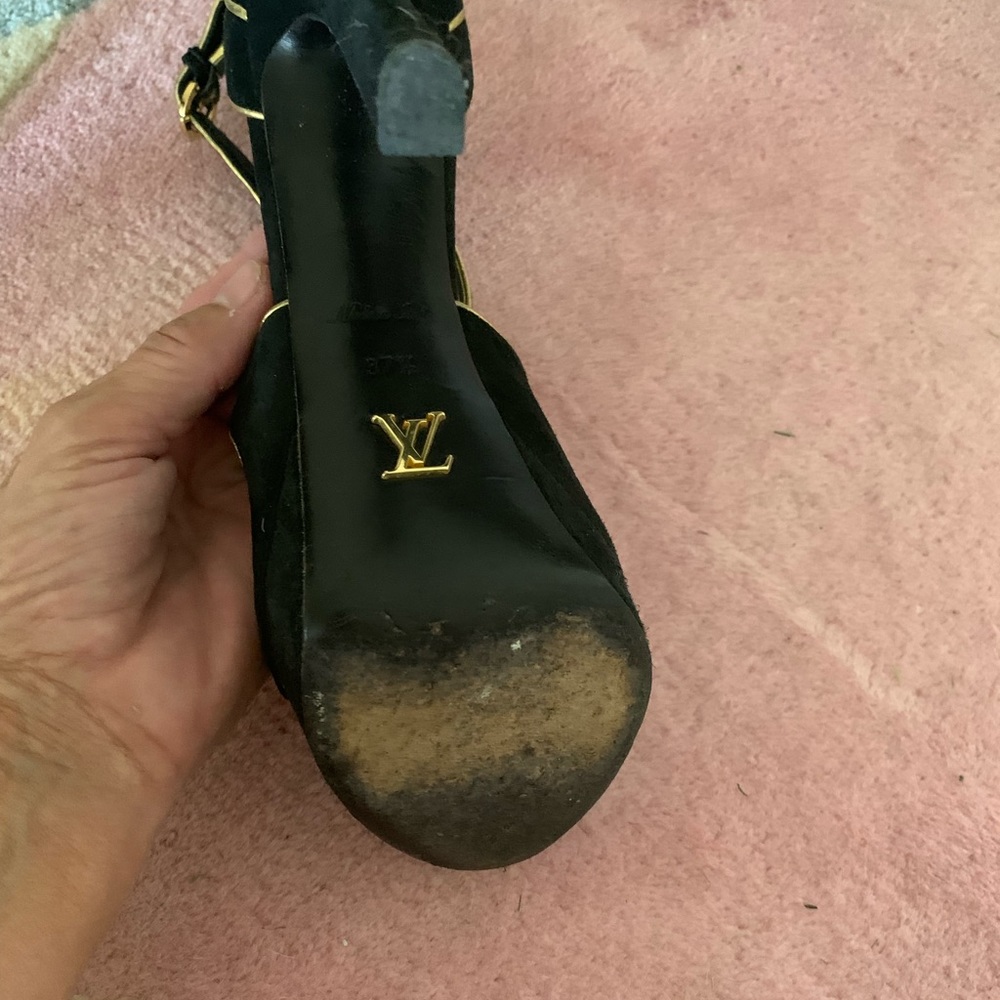 Louis Vuitton black and gold sandals - Picture 9 of 9